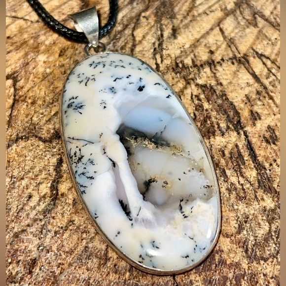 Dendritic Agate Pendant 2 1/2” - Picture 6 of 7